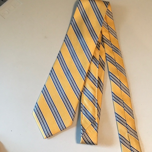 Roundtree & Yorke Silk Tie - Picture 1 of 3